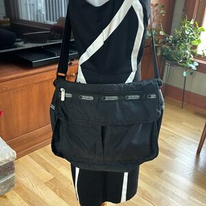 LeSportsac Retro Crossover Messenger Bag w/Bonus Accessory Bag Black Vintage